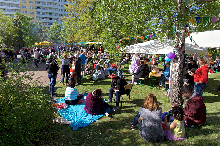 Gartenfest im LISA bei schönstem Wetter mit viel Publikum