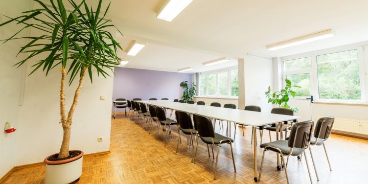 Bestuhlter Tagungsraum im Stadtteilzentrum LISA  ©JenaKultur, C. Worsch